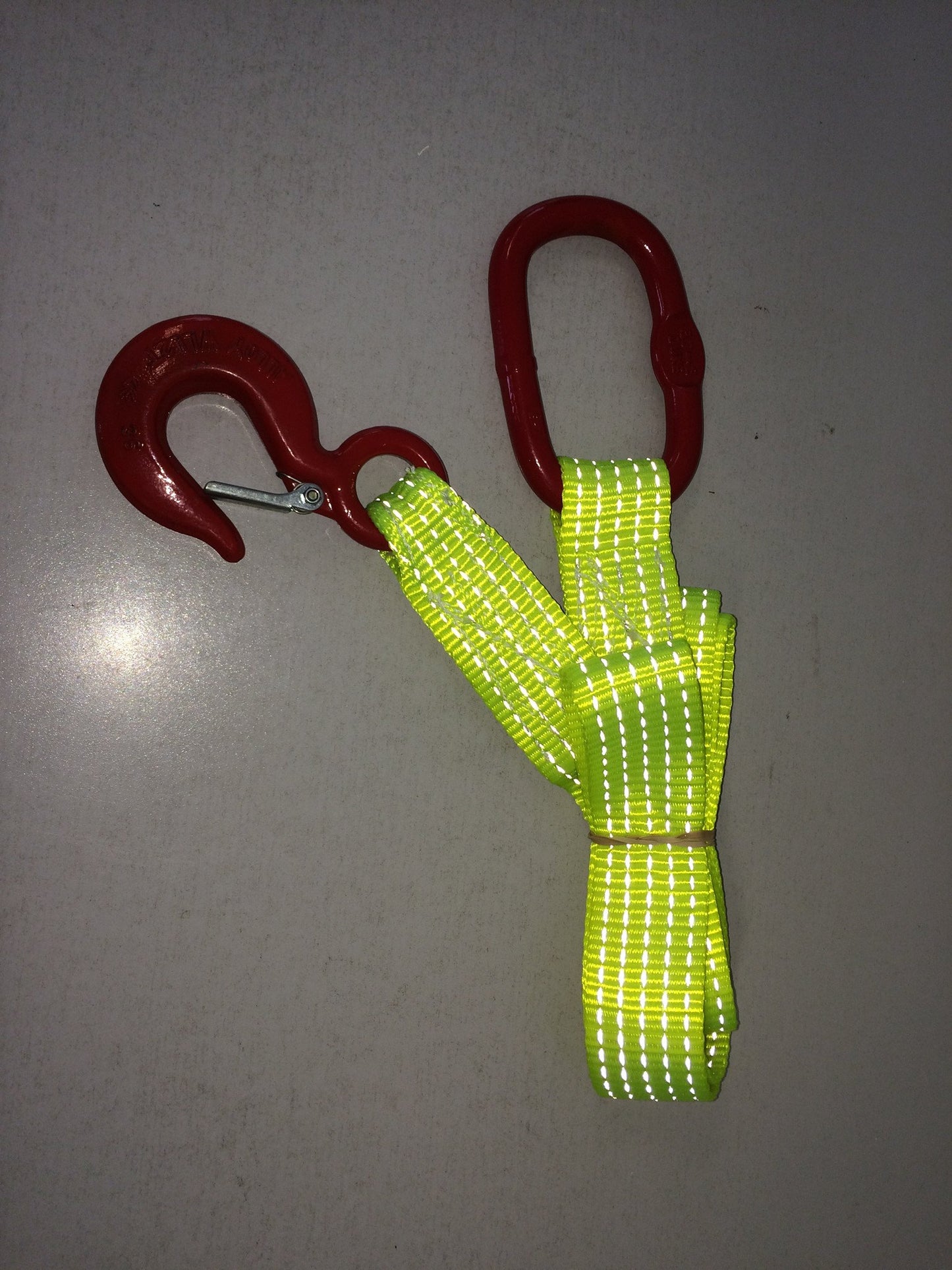 5t_5000kg_lightweight_hi_visibility_yellow_winch_strap_2m_with_hook_&_ring_image_2